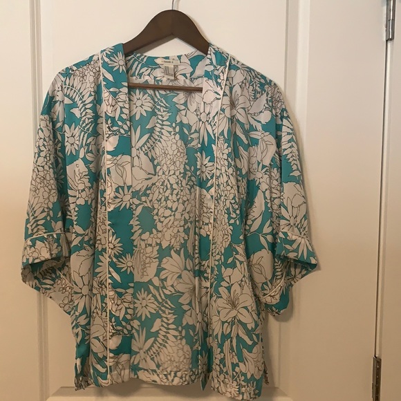 Floral kimono - Picture 1 of 3